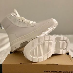 Dr. Airwair Martens White/White BRAND NEW